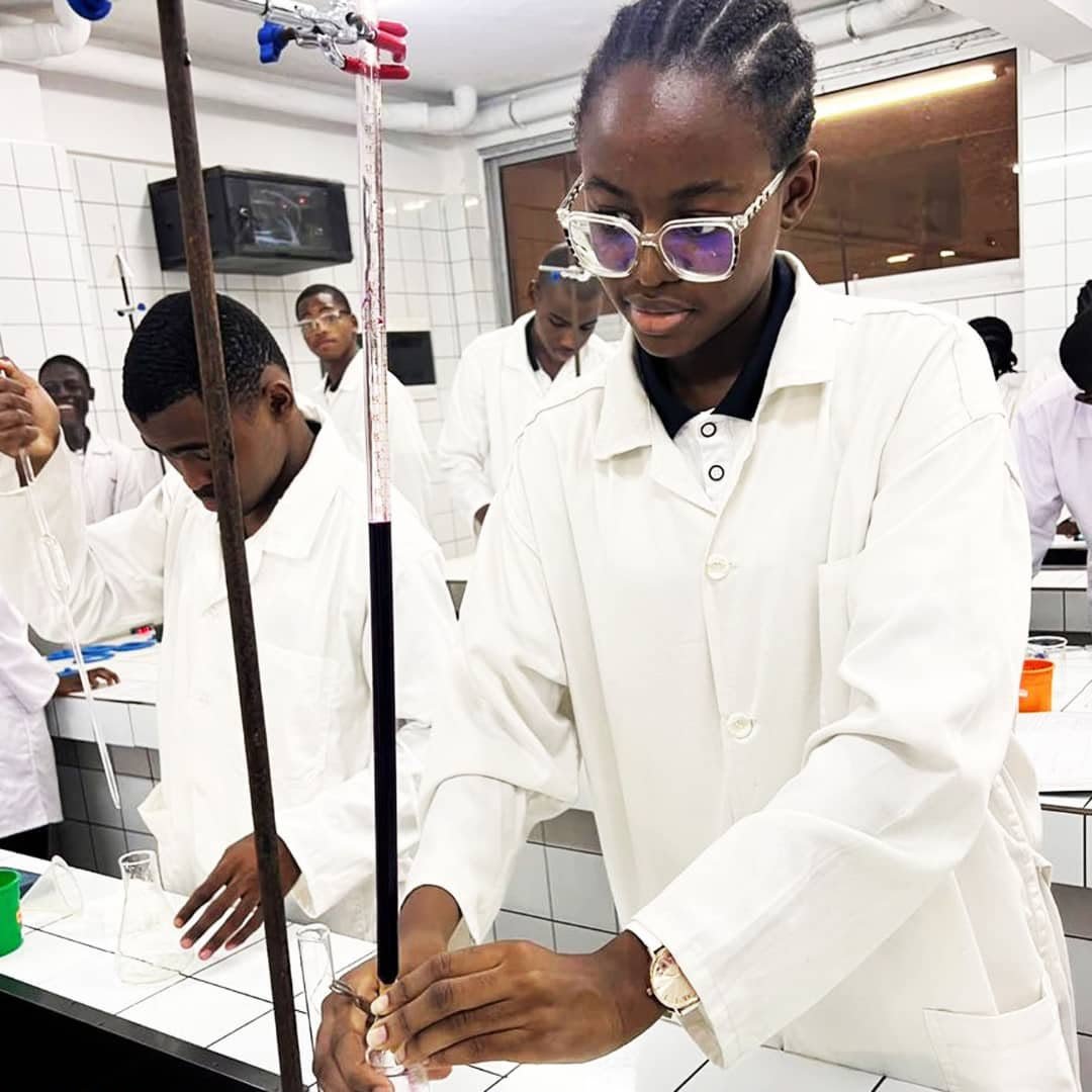 Practical Laboratory Work at DU VAAL – A Practice-Oriented Scientific Education